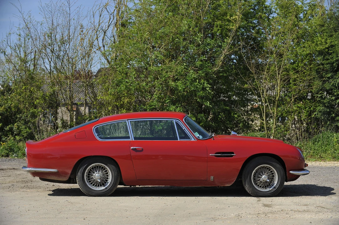 1966 Aston Martin DB6 Vantage - Image 6 of 11