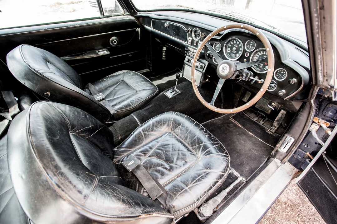 1966 Aston Martin DB6 Vantage - Image 19 of 31