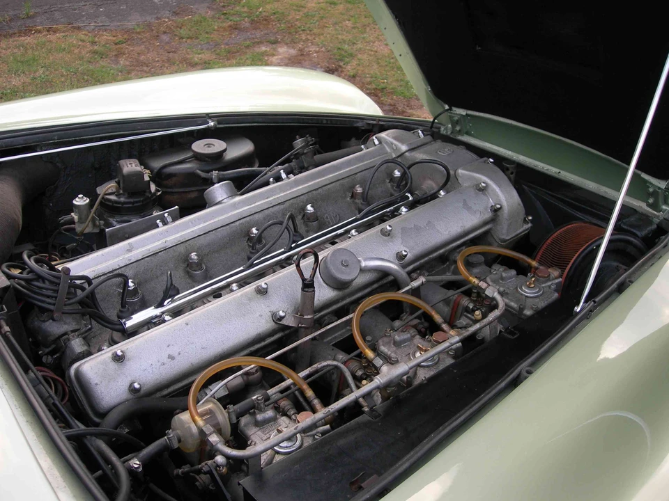 1966 Aston Martin DB6 Vantage - Image 3 of 3