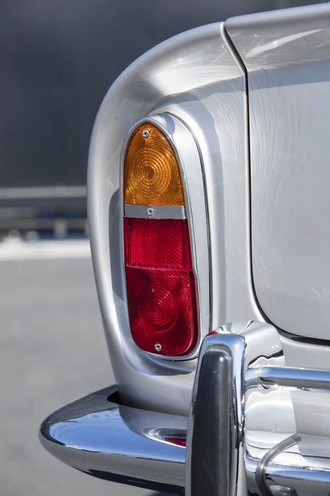1966 Aston Martin DB6 Vantage - Image 19 of 31