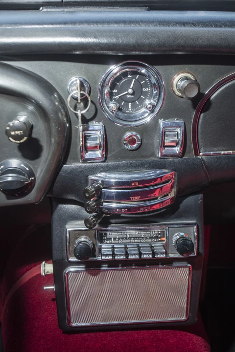 1966 Aston Martin DB6 Vantage - Image 9 of 31