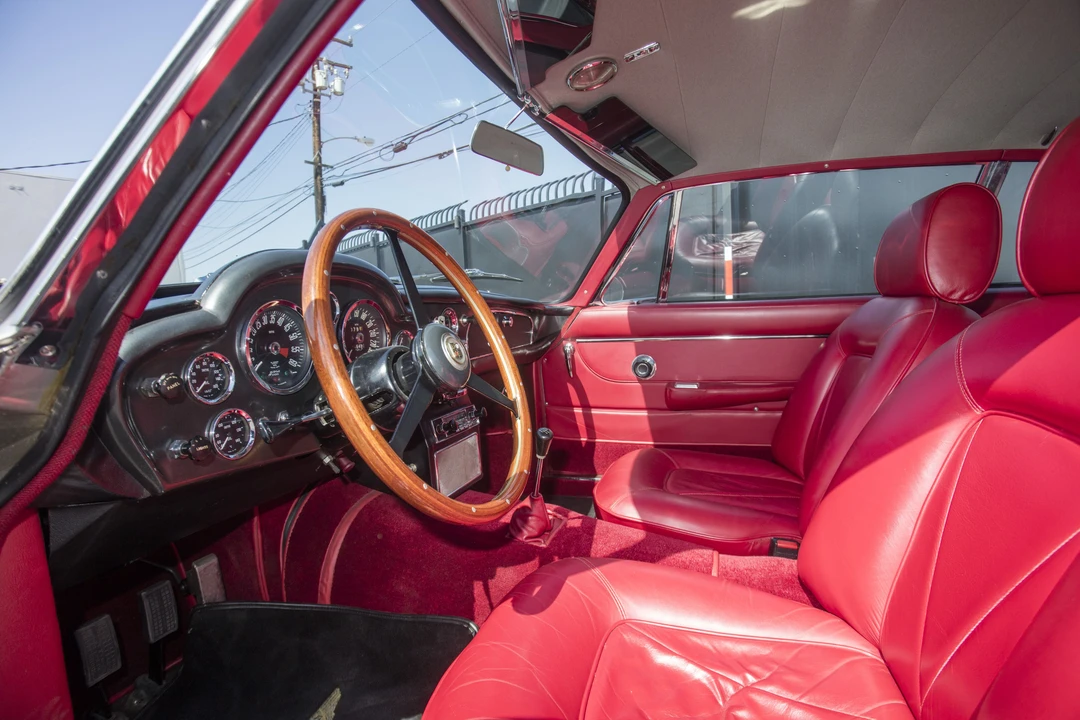 1966 Aston Martin DB6 Vantage - Image 15 of 31