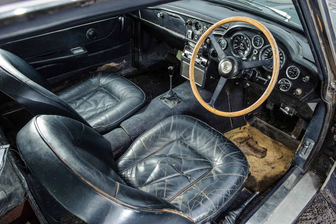 1966 Aston Martin DB6 Vantage - Image 12 of 19