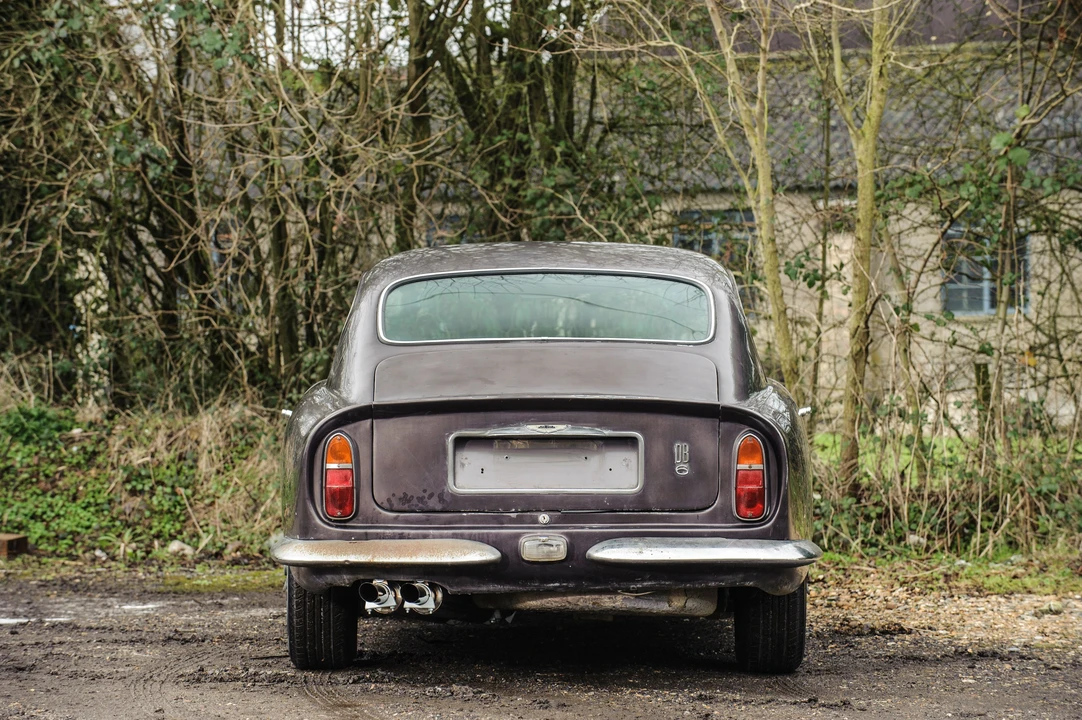 1966 Aston Martin DB6 Vantage - Image 9 of 19