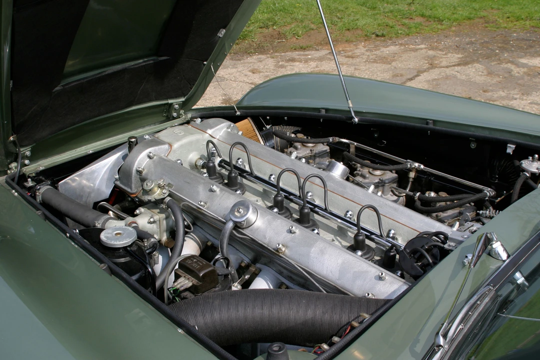 1966 Aston Martin DB6 Volante - Image 5 of 6