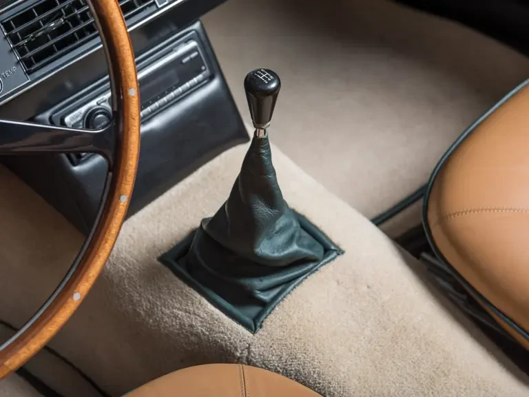 1966 Aston Martin DB6 Volante - Image 18 of 31