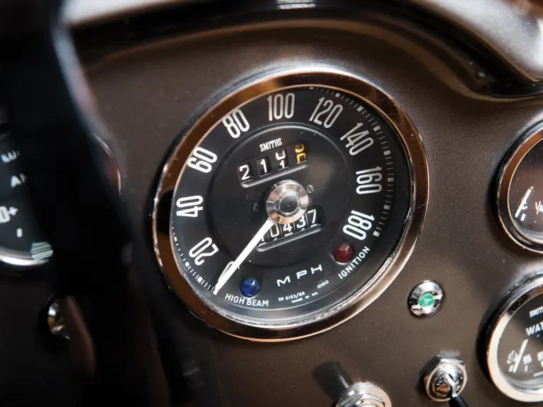 1966 Aston Martin DB6 Volante - Image 19 of 31