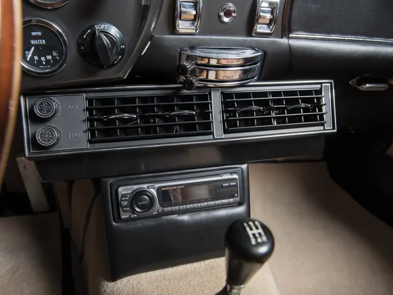 1966 Aston Martin DB6 Volante - Image 23 of 31