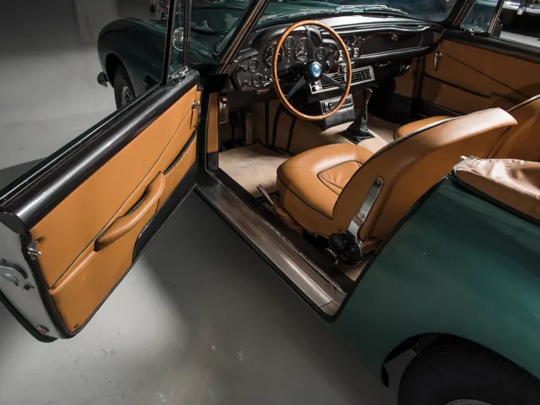 1966 Aston Martin DB6 Volante - Image 22 of 31