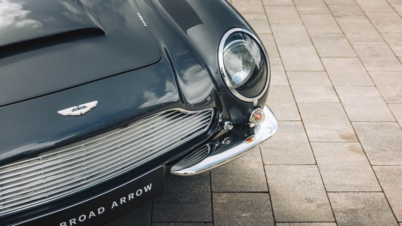 1966 Aston Martin DB6 Volante - Image 30 of 31