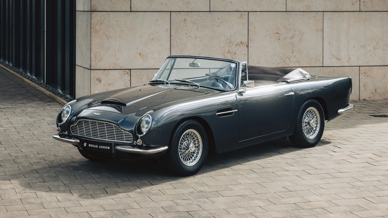 1966 Aston Martin DB6 Volante - Image 10 of 31