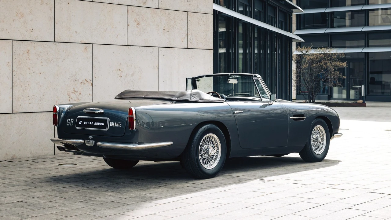 1966 Aston Martin DB6 Volante - Image 7 of 31