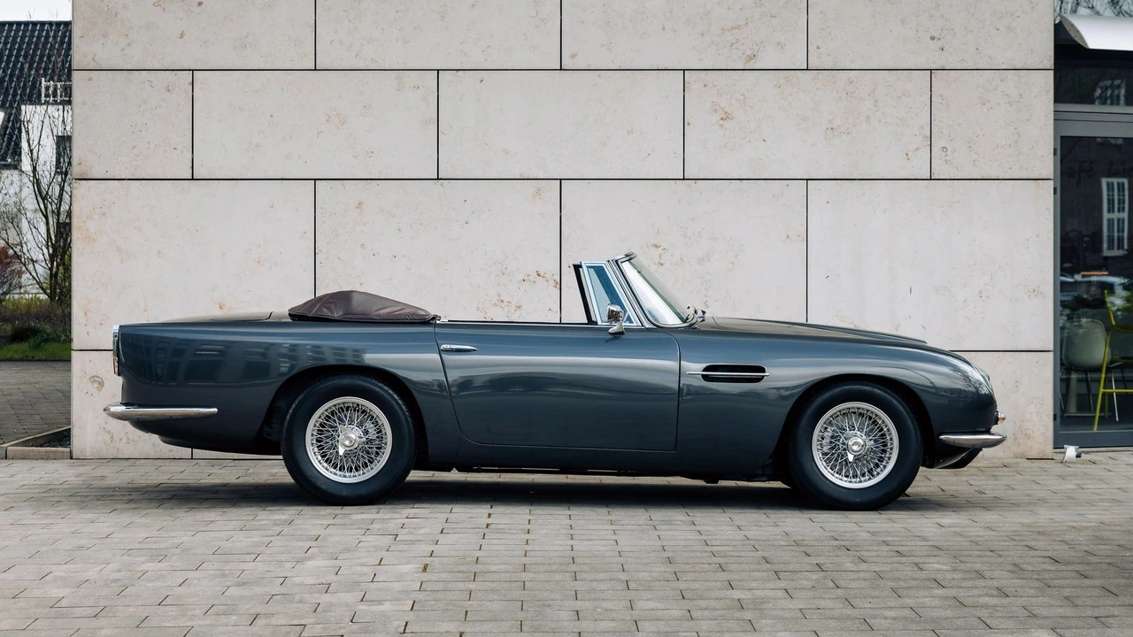 1966 Aston Martin DB6 Volante - Image 15 of 31