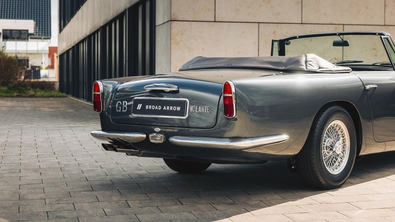 1966 Aston Martin DB6 Volante - Image 23 of 31