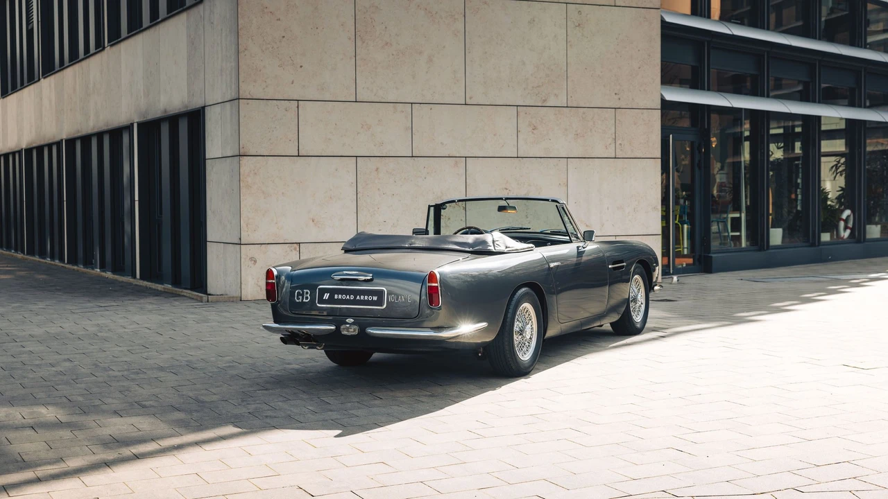 1966 Aston Martin DB6 Volante - Image 20 of 31