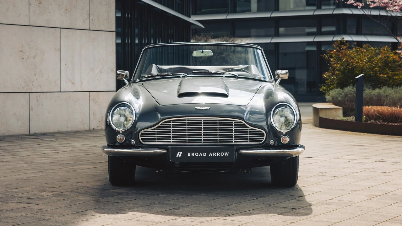 1966 Aston Martin DB6 Volante - Image 9 of 31