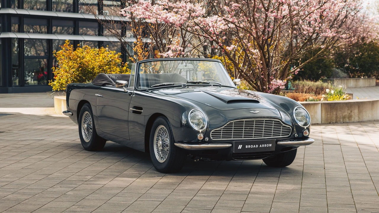 1966 Aston Martin DB6 Volante - Image 13 of 31