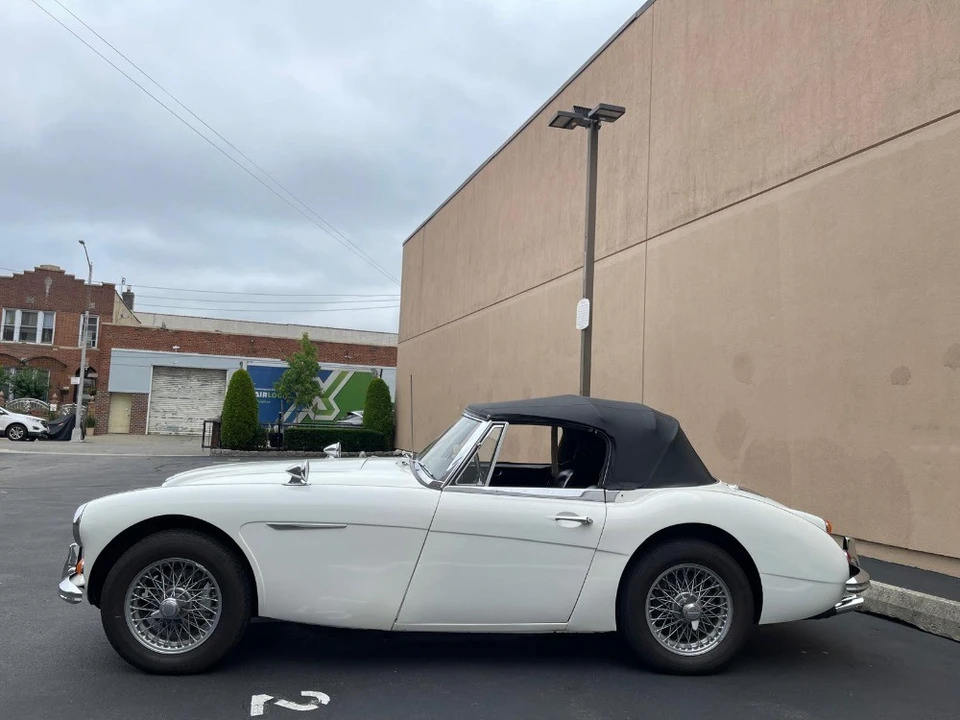 1966 Austin-Healey 3000 Mark III - Image 4 of 8