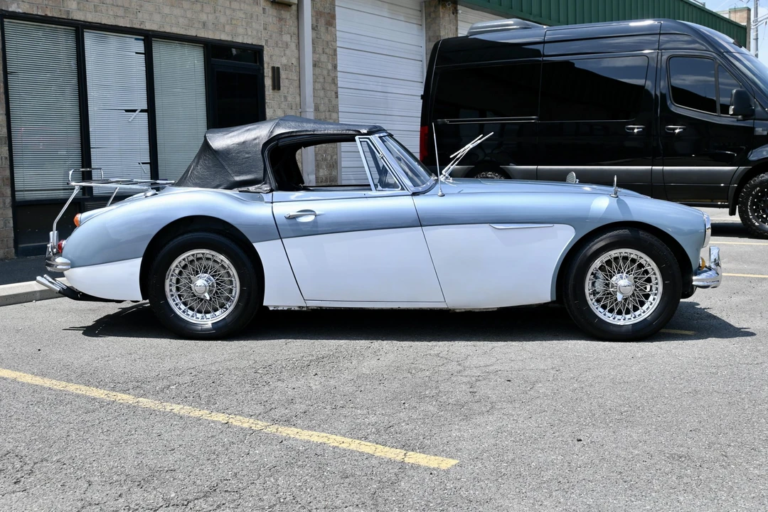 1966 Austin-Healey 3000 Mark III - Image 28 of 31