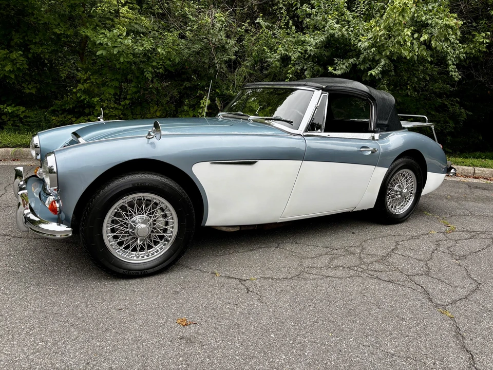 1966 Austin-Healey 3000 Mark III - Image 16 of 31