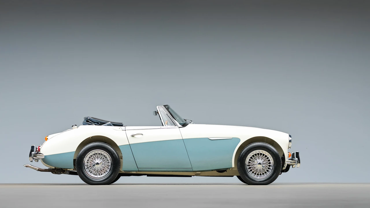 1966 Austin-Healey 3000 Mark III - Image 15 of 31