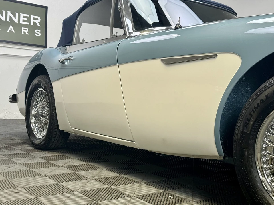 1966 Austin-Healey 3000 Mark III - Image 15 of 31