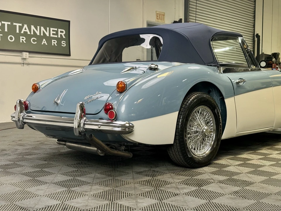 1966 Austin-Healey 3000 Mark III - Image 16 of 31