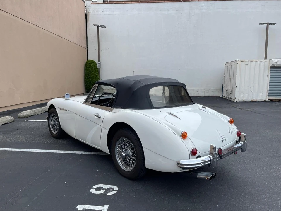 1966 Austin-Healey 3000 Mark III - Image 6 of 8