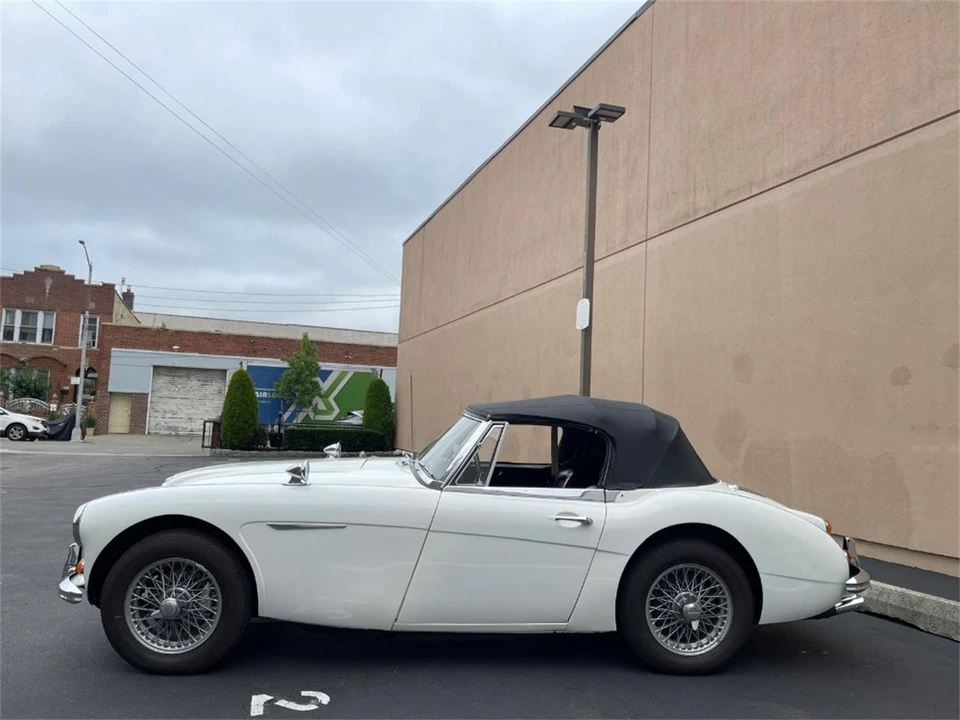 1966 Austin-Healey 3000 Mark III - Image 4 of 8