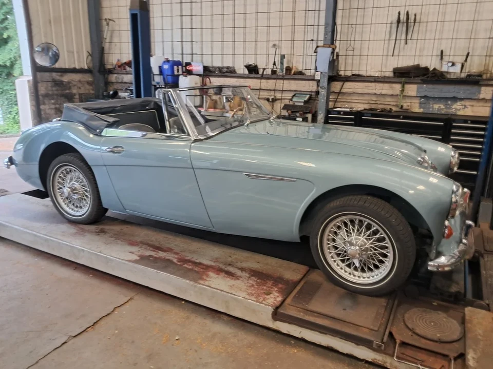 1966 Austin-Healey 3000 Mark III - Image 18 of 31
