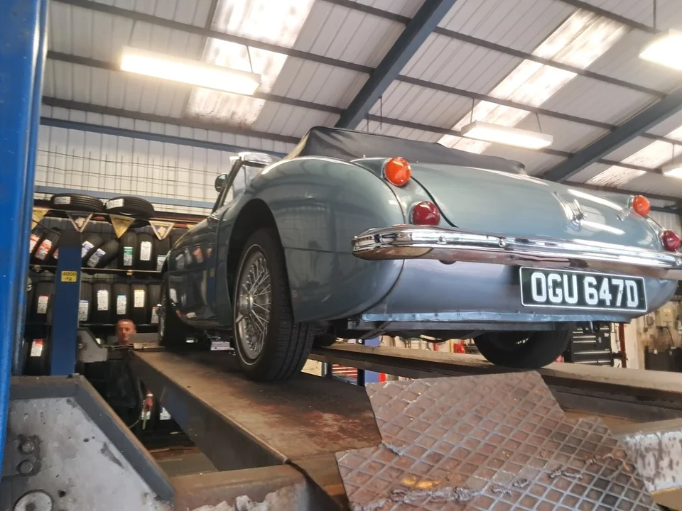 1966 Austin-Healey 3000 Mark III - Image 17 of 31
