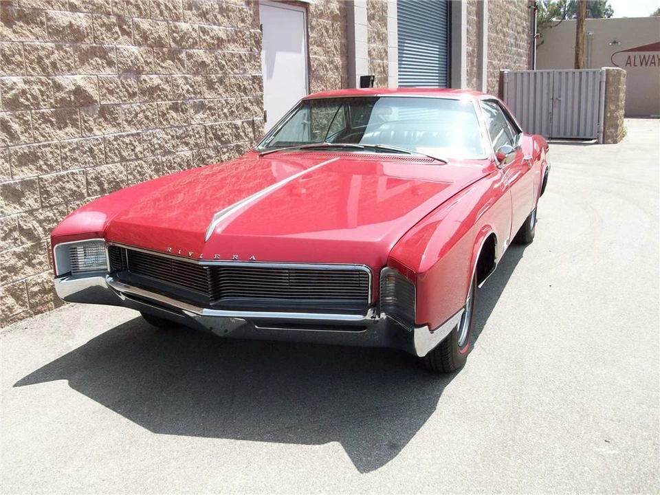 1966 Buick Riviera 2nd Gen - Image 2 of 5