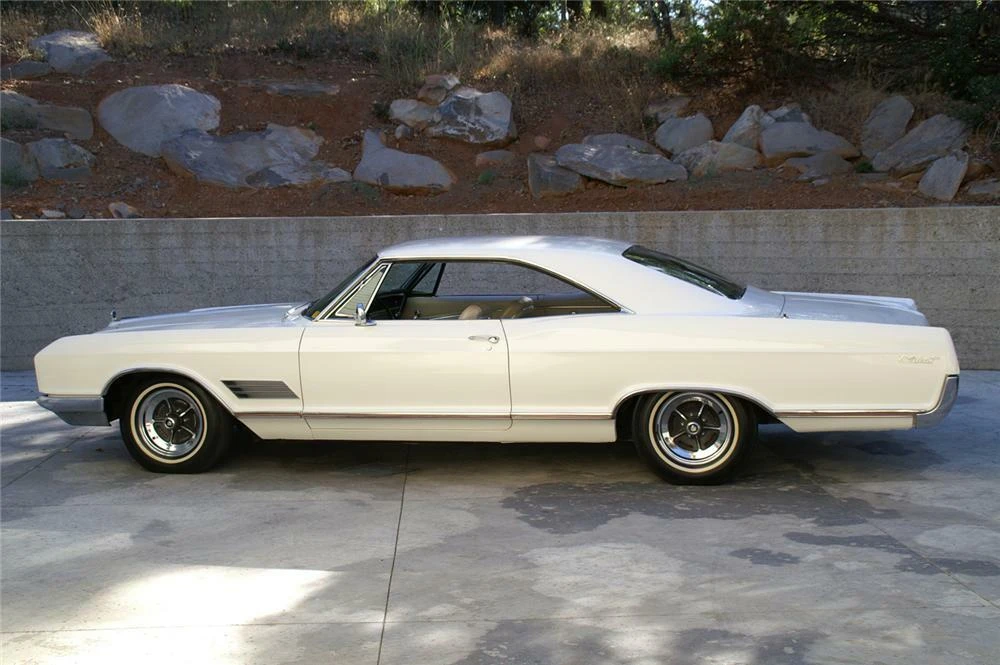 1966 Buick Wildcat - Image 5 of 5