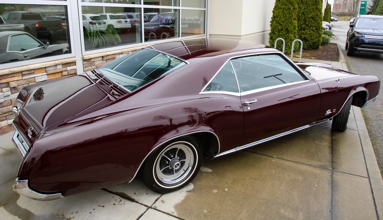 1966 Buick Riviera 2nd Gen - Image 11 of 31