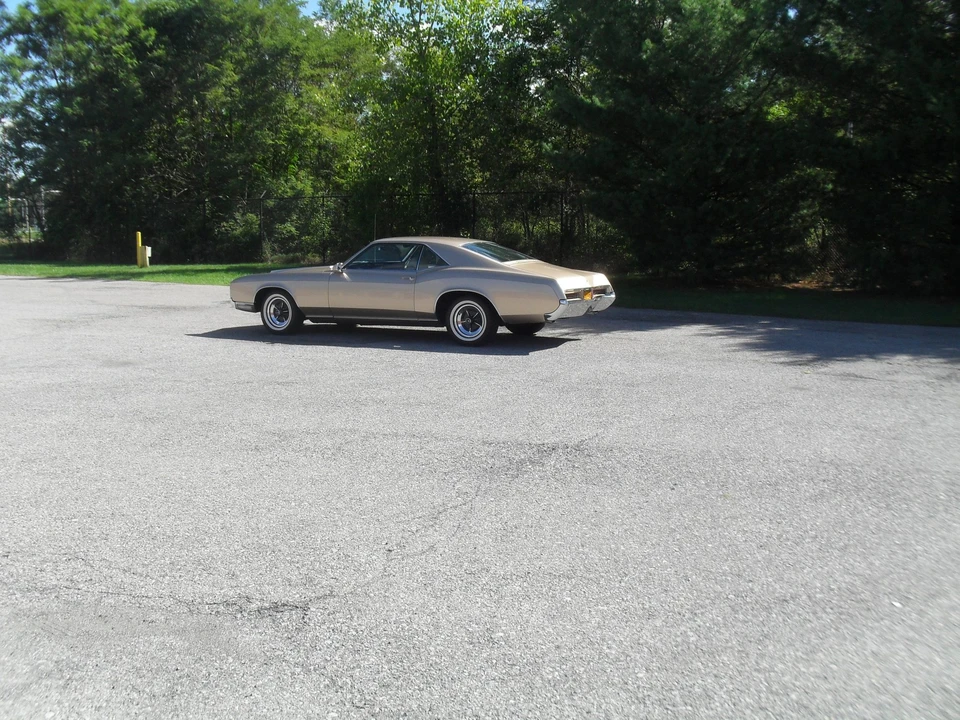 1966 Buick Riviera 2nd Gen - Image 10 of 31