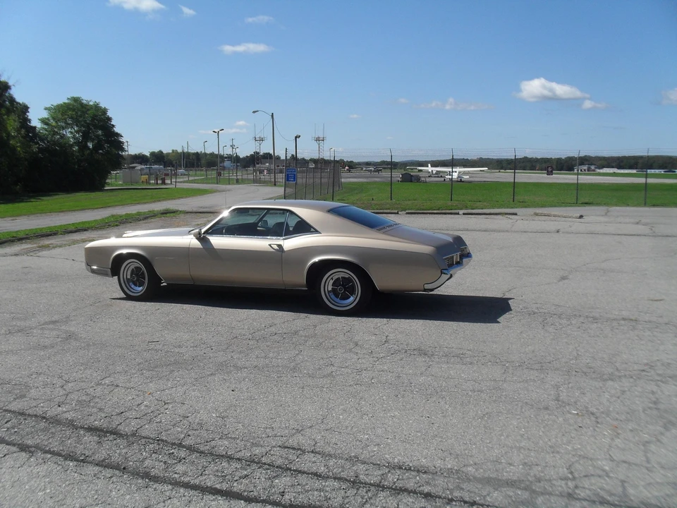 1966 Buick Riviera 2nd Gen - Image 8 of 31