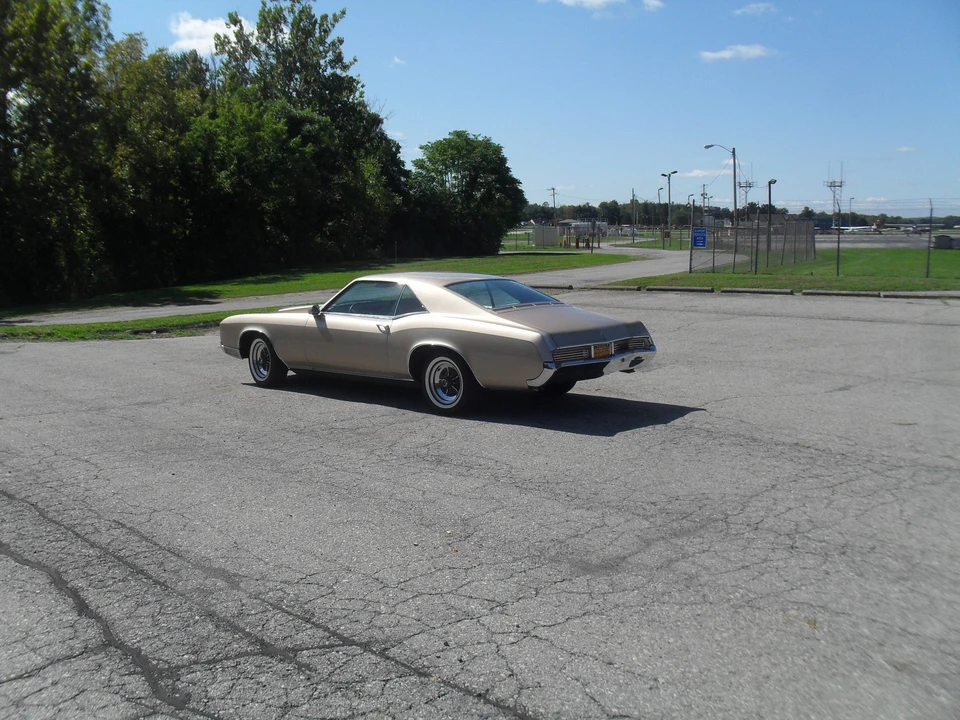 1966 Buick Riviera 2nd Gen - Image 11 of 31