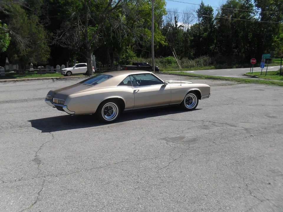 1966 Buick Riviera 2nd Gen - Image 15 of 31