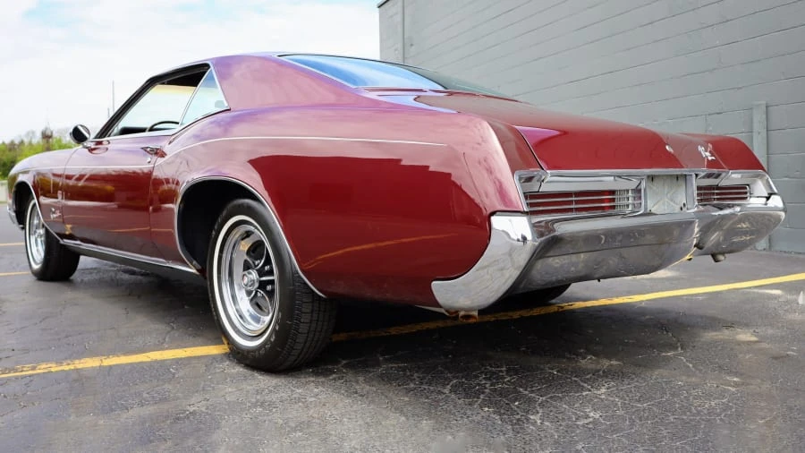 1966 Buick Riviera 2nd Gen - Image 2 of 4