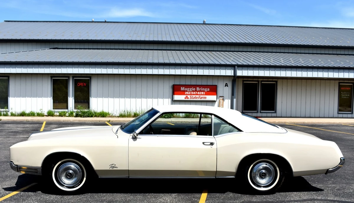 1966 Buick Riviera 2nd Gen - Image 11 of 31