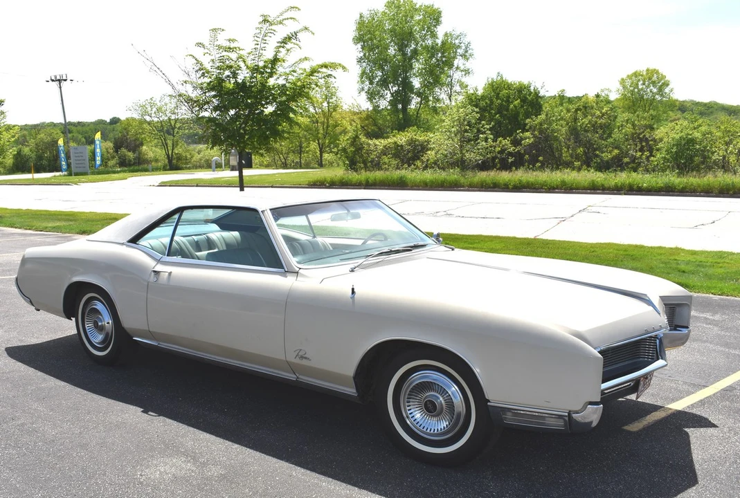 1966 Buick Riviera 2nd Gen - Image 2 of 31