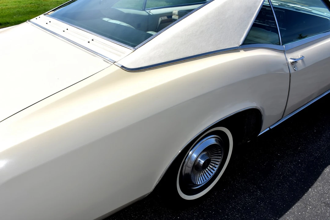 1966 Buick Riviera 2nd Gen - Image 27 of 31