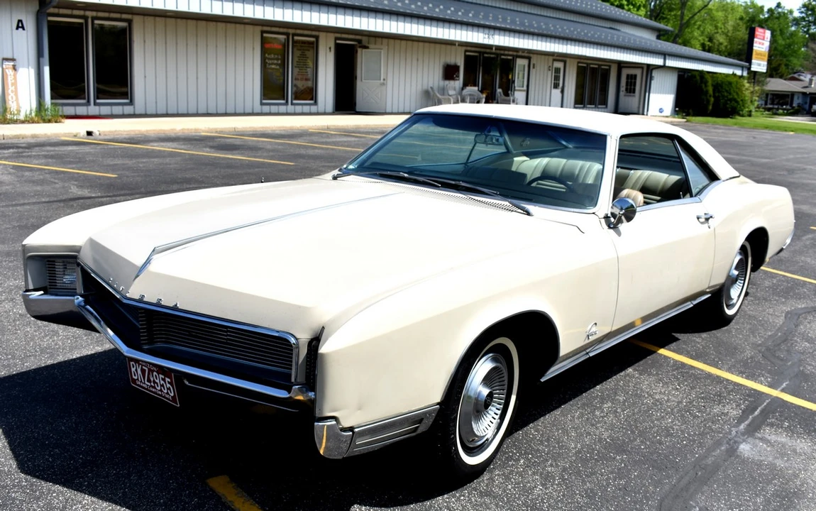 1966 Buick Riviera 2nd Gen - Image 10 of 31