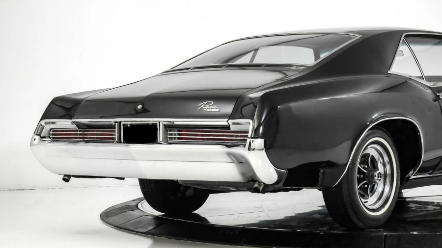 1966 Buick Riviera 2nd Gen - Image 12 of 13