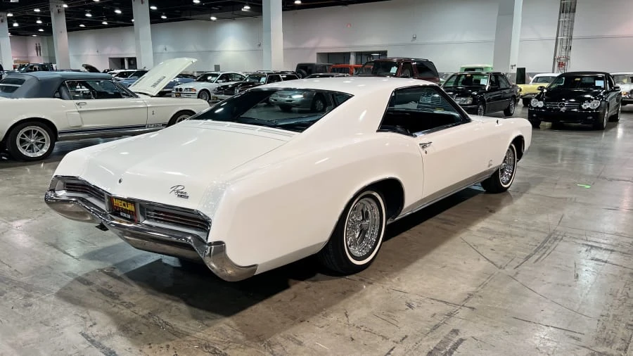1966 Buick Riviera 2nd Gen - Image 5 of 11