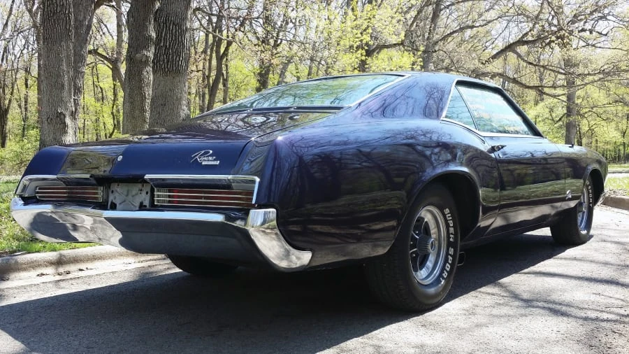 1966 Buick Riviera 2nd Gen - Image 2 of 8