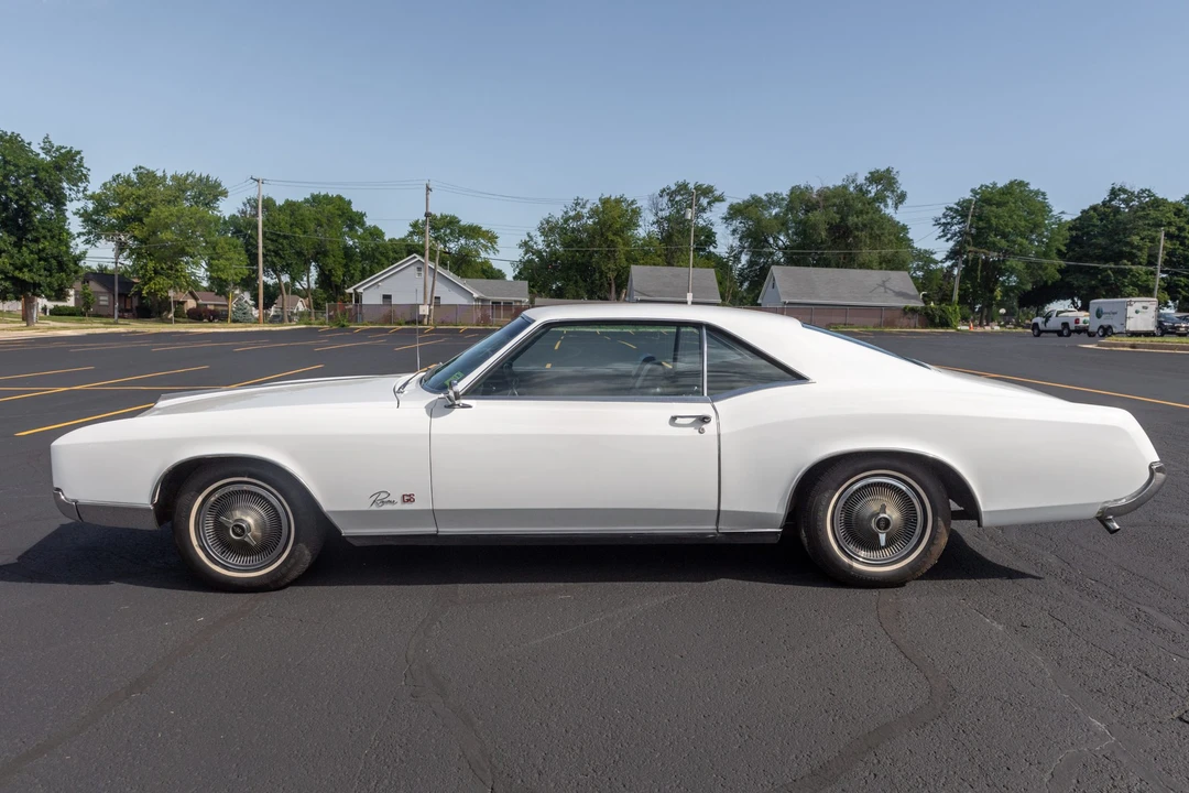 1966 Buick Riviera 2nd Gen - Image 10 of 31