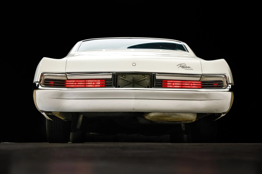 1966 Buick Riviera 2nd Gen - Image 18 of 31