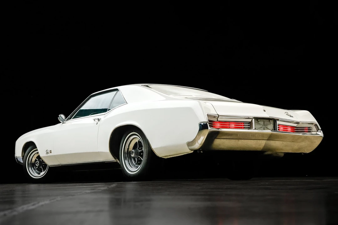 1966 Buick Riviera 2nd Gen - Image 14 of 31