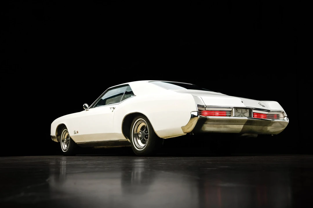 1966 Buick Riviera 2nd Gen - Image 12 of 31